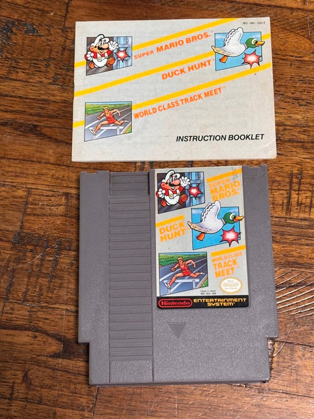 Super Mario Bros, Duck Hunt, WC Track Meet (NES, 1988) Cart w/ Manual